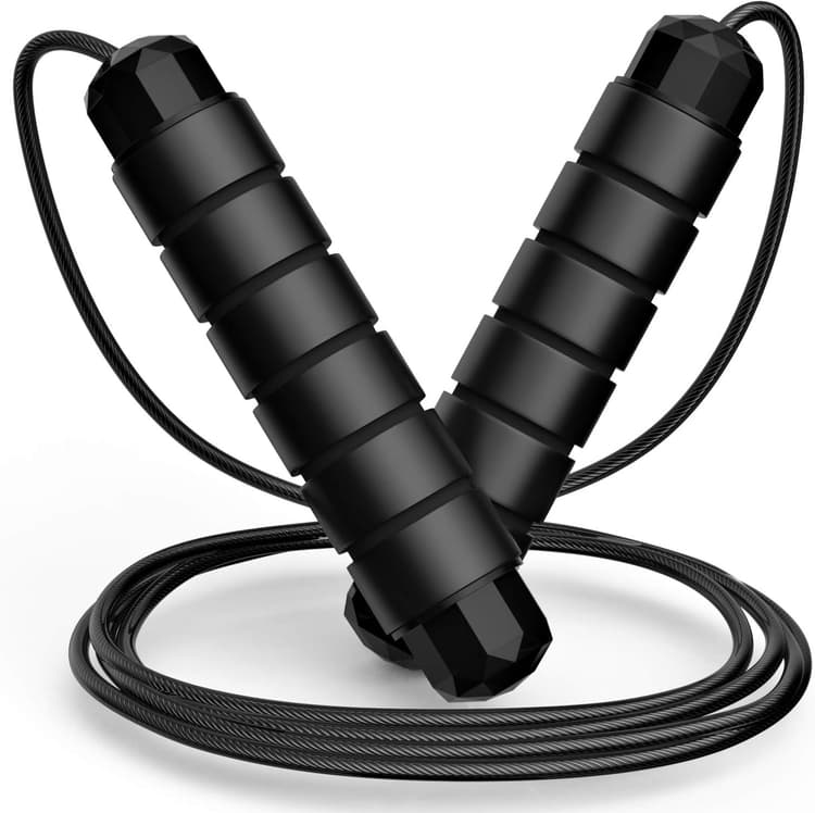 Adjustable speed jump rope with foam handles